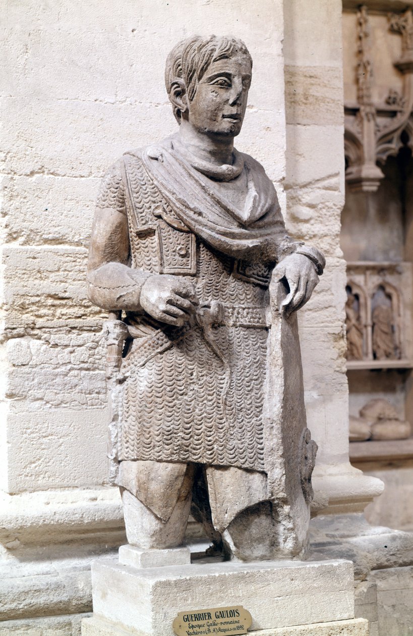Gallischer Krieger unter dem Römischen Reich (in römischem Stil gekleidet), Lapidarium-Museum, Avignon von Roman Roman