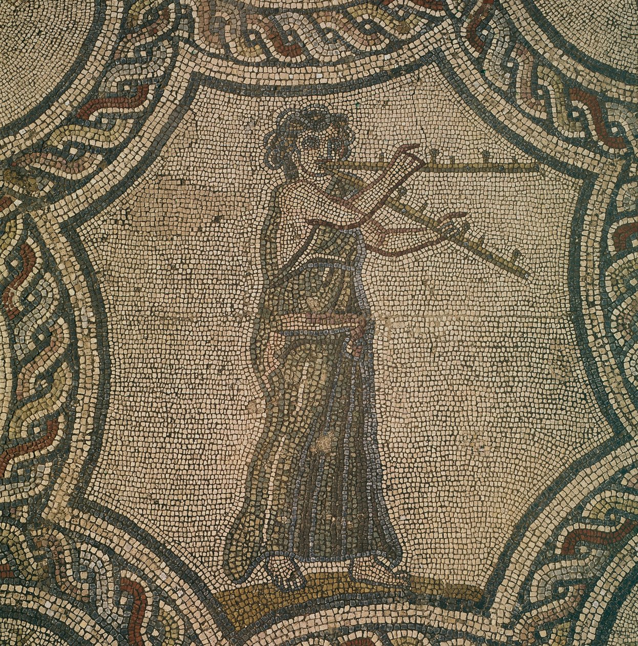 Mosaik, das eine Flötenspielerin darstellt, aus dem Haus des Dionysos, in Volubilis, Marokko, Römische Zivilisation von Roman Roman