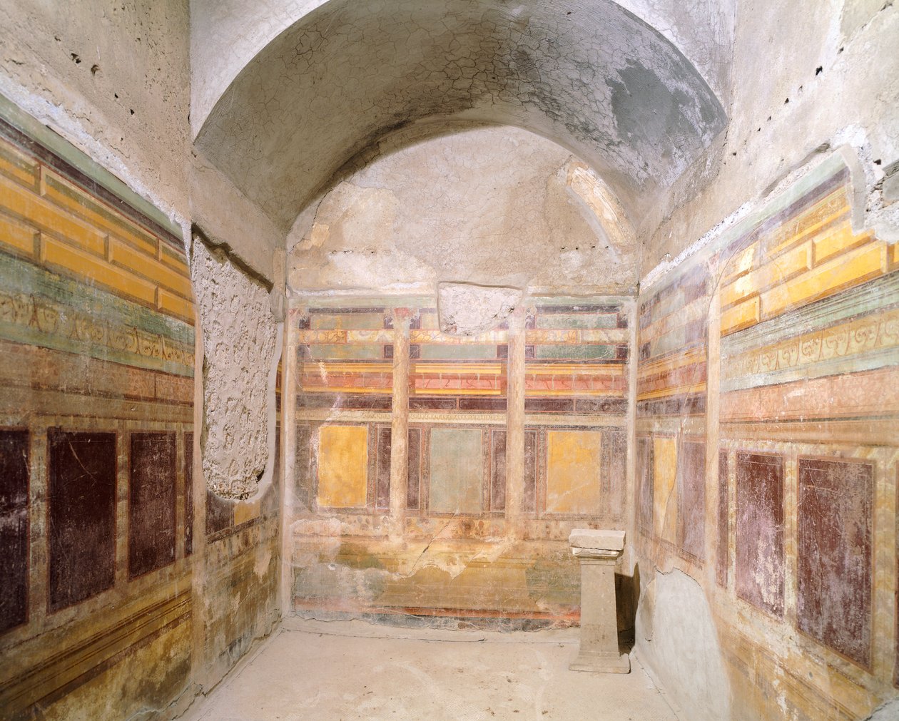 Gewölbe mit Fresken im zweiten pompejanischen Stil, Haus der Silberhochzeit, Pompeji, Kampanien, römische Zivilisation von Roman Roman
