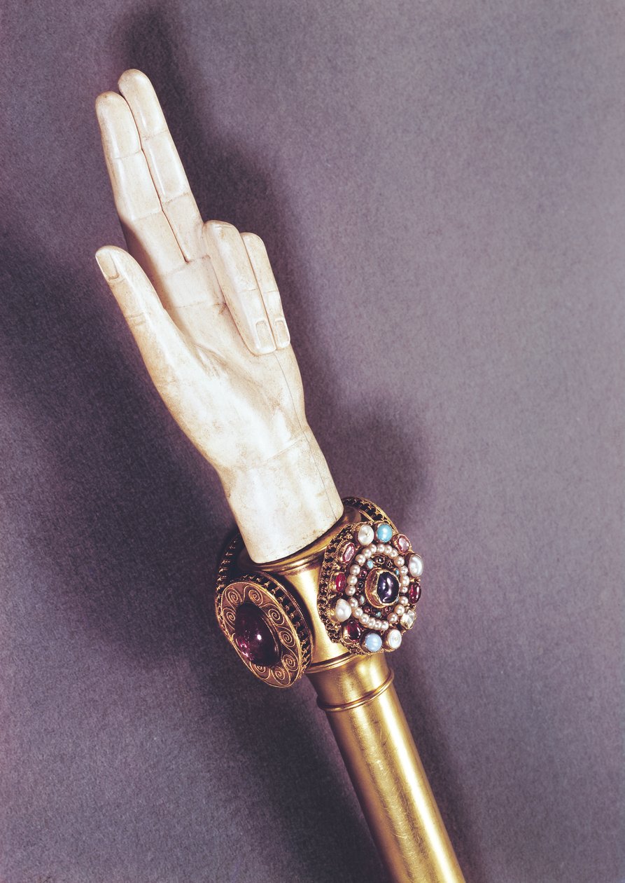Die Hand der Gerechtigkeit der Könige von Frankreich, aus dem Schatz von St. Denis (Elfenbein und Edelsteine) von Romanesque