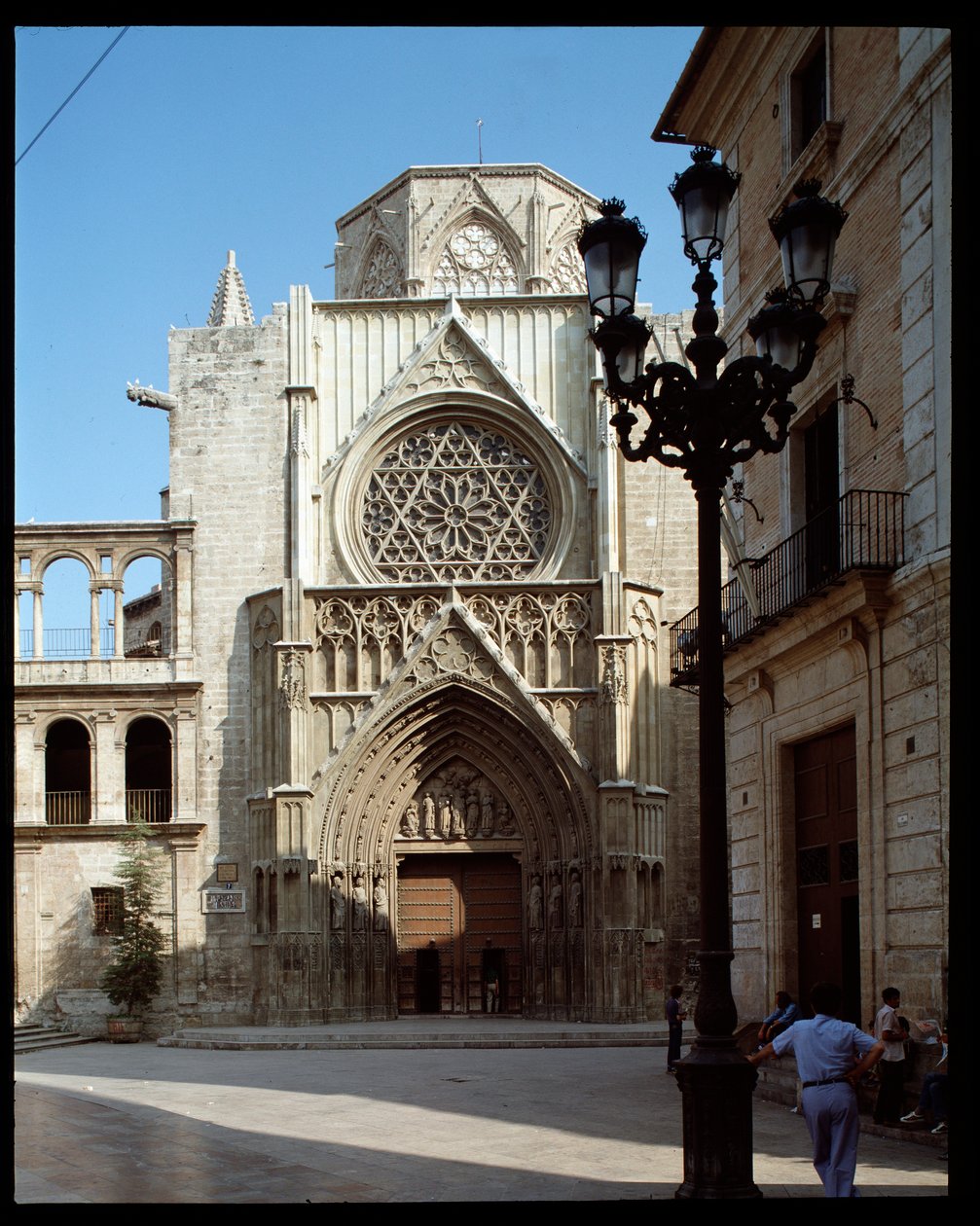 Ansicht des Apostelportals, Kathedrale von Valencia (Valencia) 14. Jahrhundert Spanien von Romanesque