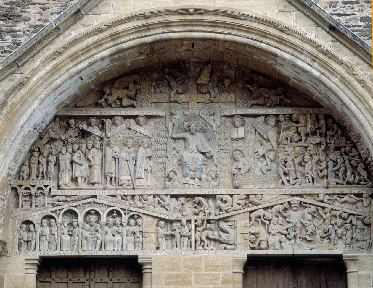 Ansicht des Tympanons des Jüngsten Gerichts, Christus zwischen Paradies und Hölle (Skulptur) von Romanesque