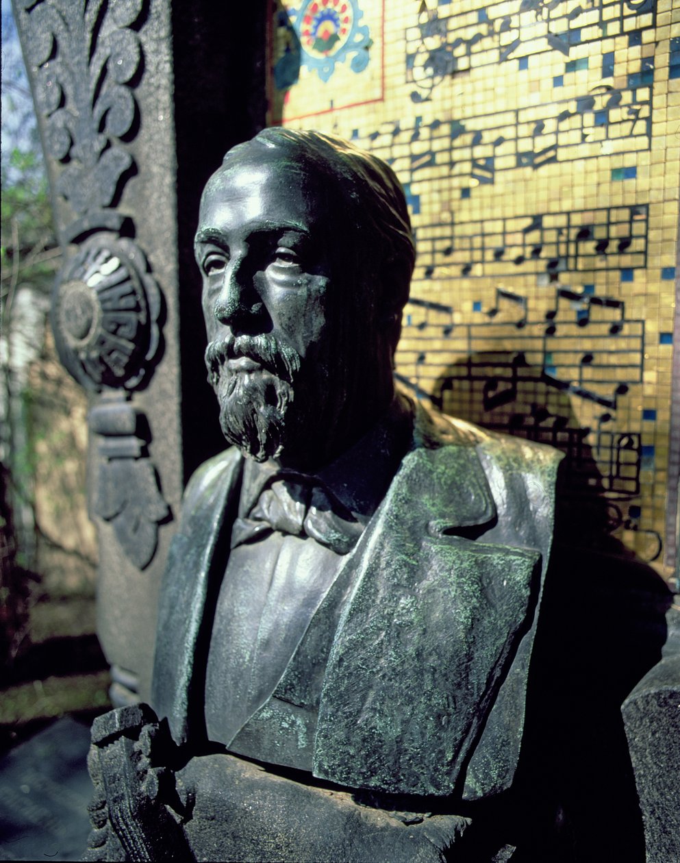 Porträtbüste von Alexander Borodin von seinem Grab (Bronze) von Russian School