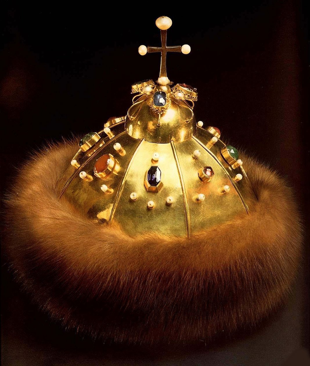 Krone, Werkstätten des Kremls, 1682 (Gold, Zobel & Edelsteine) von Russian School