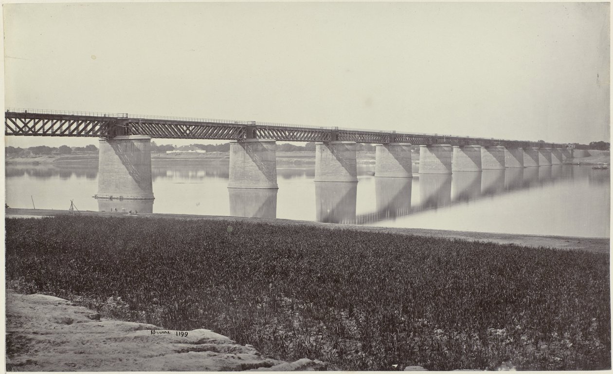 Eisenbahnbrücke über die Yamuna bei Allahabad von Samuel Bourne (signed by artist)