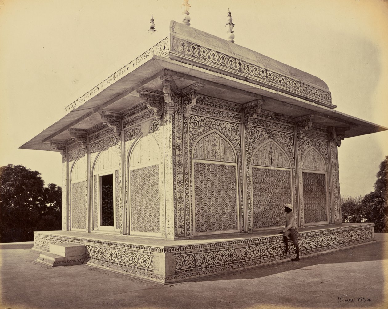 Agra; Das Mausoleum von Prinz Etmad-Dowlah, die Marmorkuppel von Samuel Bourne
