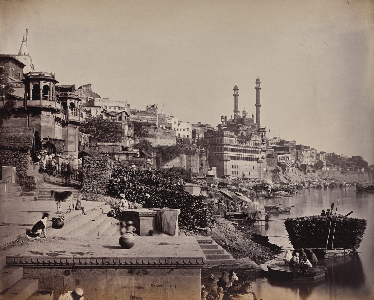 Die Stadt Benares am Ganges, Ansicht der Großen Moschee von A (?) und der angrenzenden Anlegestellen von Samuel Bourne