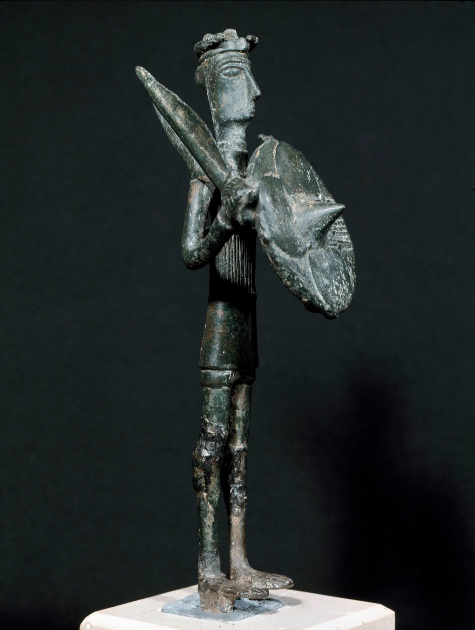 Nuragische Kultur (Nuraghi) Sardinien: Bronzestatue des Teti-Kriegers aus den Arcosu-Bergen. 8.-7. Jahrhundert v. Chr. Cagliari, Museo Nazionale Archeologico, Sardinien, Italien von Sardinia Nuragic Civilization