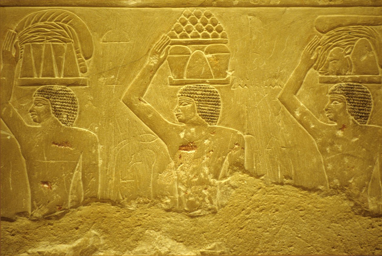 Altes Ägypten, Wandrelief/Malerei, Mastaba/Grab von Idout, Saqqara, 2323-2150 v. Chr., Träger mit Opfergaben von School Egyptian