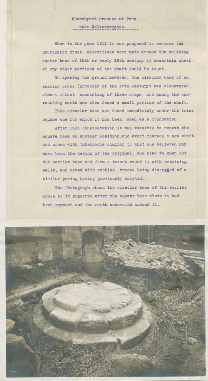 Penn Kirche - Überreste des alten Kreuzes: Fotografie, undatiert [1912] von School English