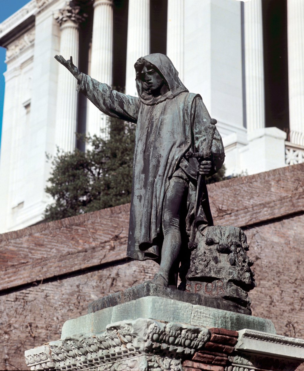 Denkmal für Cola di Rienzo (1314-1354) am Kapitol (Campidoglio) in Rom, von wo aus er am 20.05.1347 die Römische Republik ausrief von School Italian