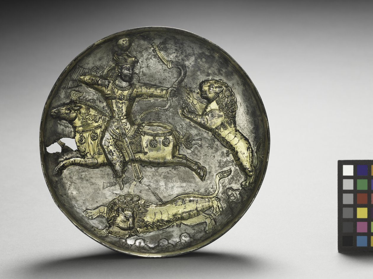 Schale: König Hormizd II oder Hormizd III auf Löwenjagd, 400-600 von School Sasanian