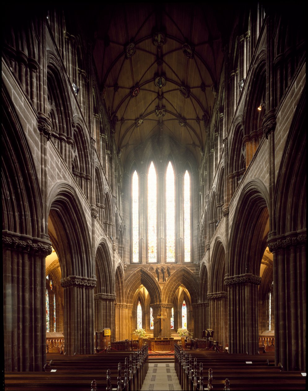 Gotische Kunst: Innenansicht der Kathedrale von Glasgow von Scottish School
