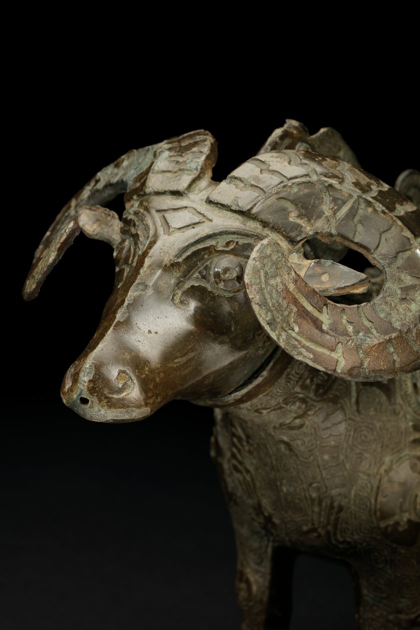 Rituelles Widder-Weingefäß, Gong von Shang Dynasty Chinese School