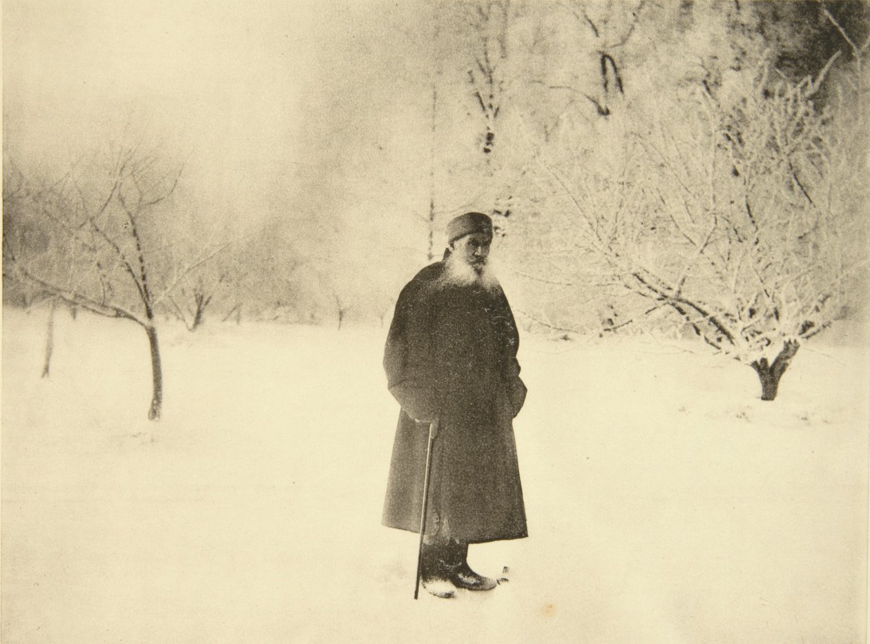 Russischer Autor Leo Tolstoi auf einem Winterspaziergang von Sophia Andreevna Tolstaya