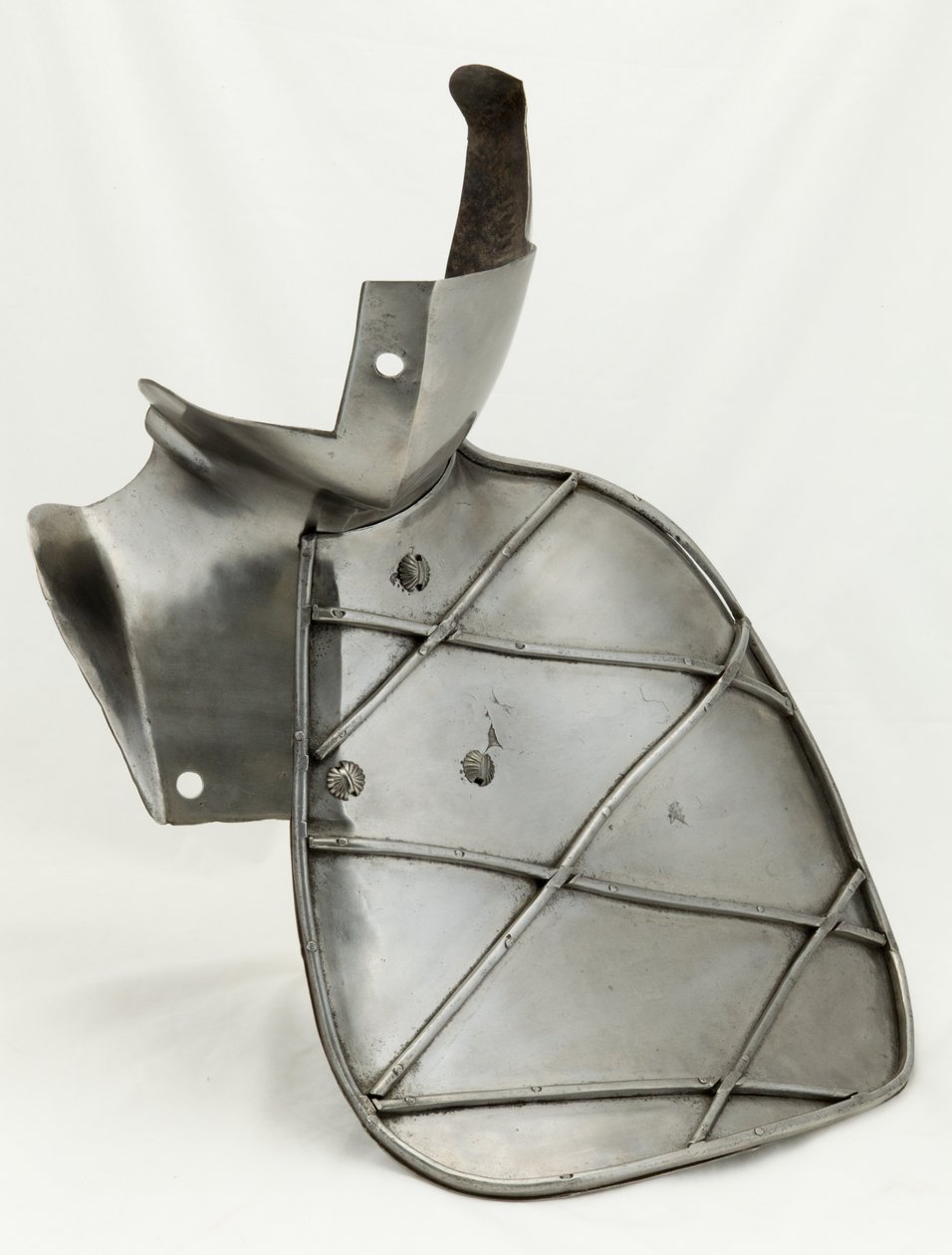 Verstärkter Bevor mit Tjostschild, ca. 1560 von South German School