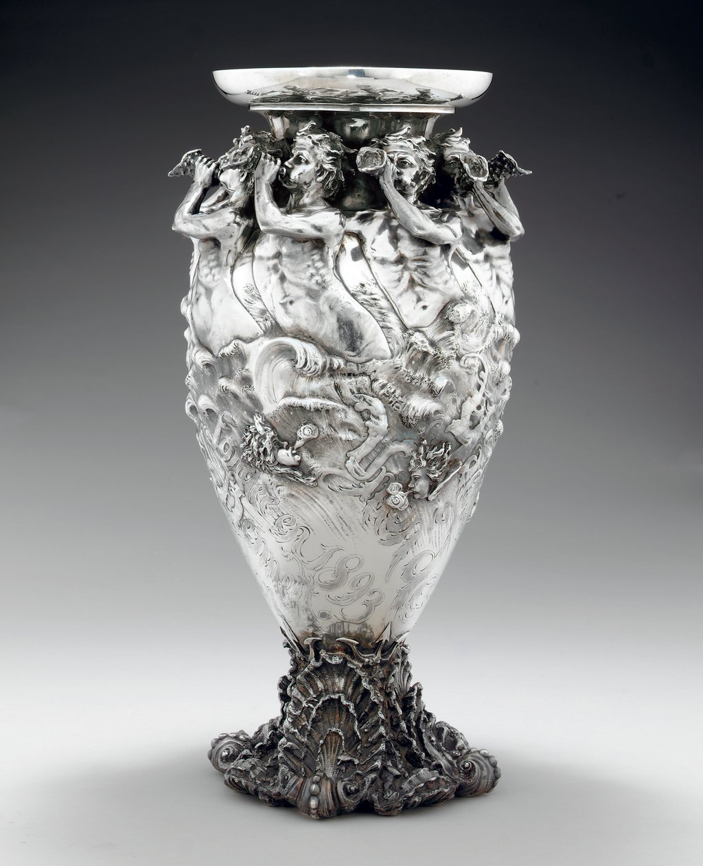 Der Ogden Goelet und James Gordon Bennett Cup: eine Yachttrophäen-Vase von Studios Tiffany