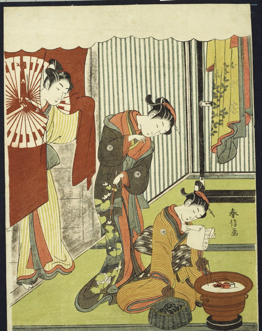 Figuren in einem Innenraum, eine Kurtisane schaut auf ihre Shinzo, die einen Liebesbrief liest von Suzuki Harunobu