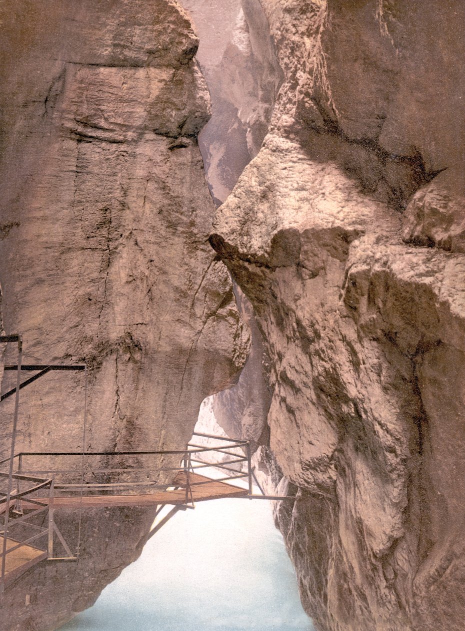 Aareschlucht, nahe Meiringen, Schweiz, veröffentlicht um 1900 von Swiss Photographer
