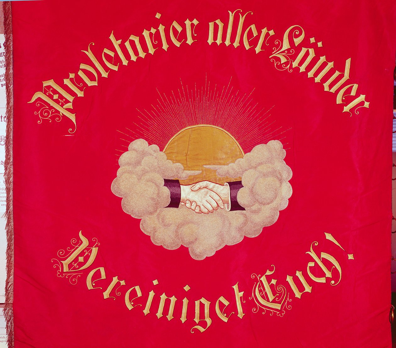 Proletarier aller Länder vereinigt euch, Gewerkschaftsbanner (bestickter Stoff) von Swiss School
