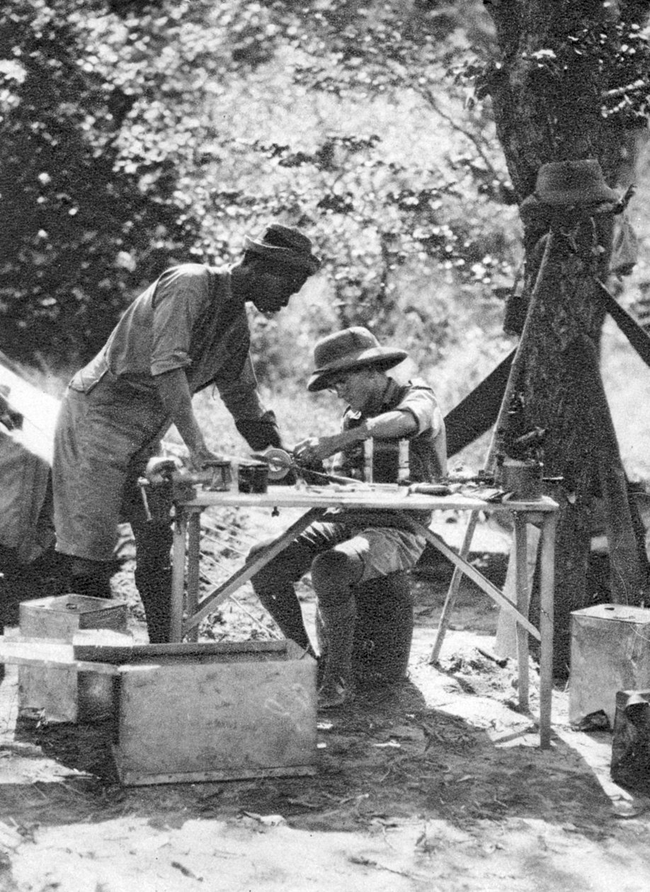 Errol Hinds und Julius Mapata, Livingstone nach Broken Hill, Nordrhodesien von Thomas A. Glover