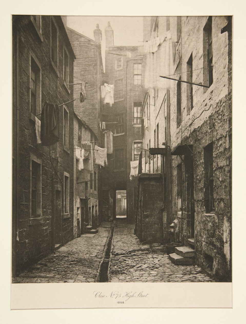 Close Nr. 75 - High Street von Thomas Annan