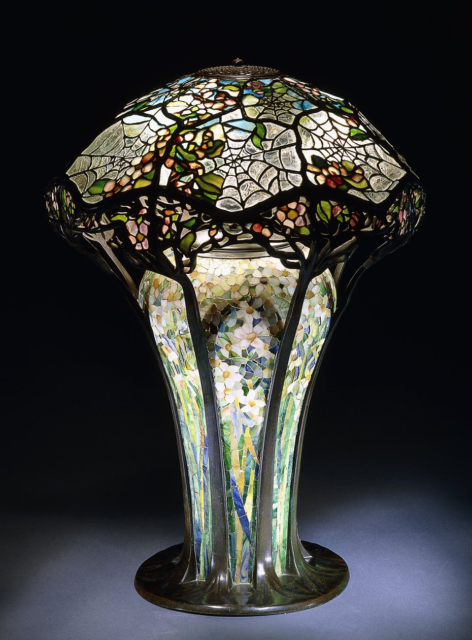 Eine "Cobweb" Tischlampe aus Bleiglas von Tiffany Studios, ca. 1906 von Tiffany Studios