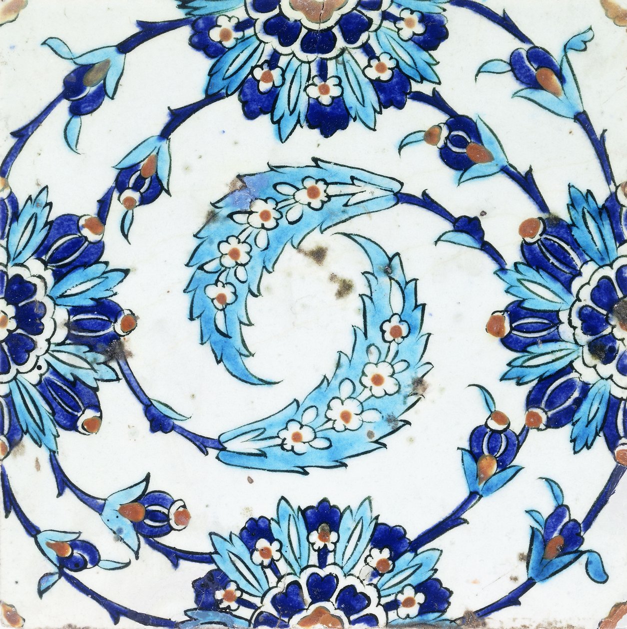 Eine Iznik-Keramikfliese mit einem spiralförmigen Blumenmotiv, frühes 17. Jahrhundert von Turkish School