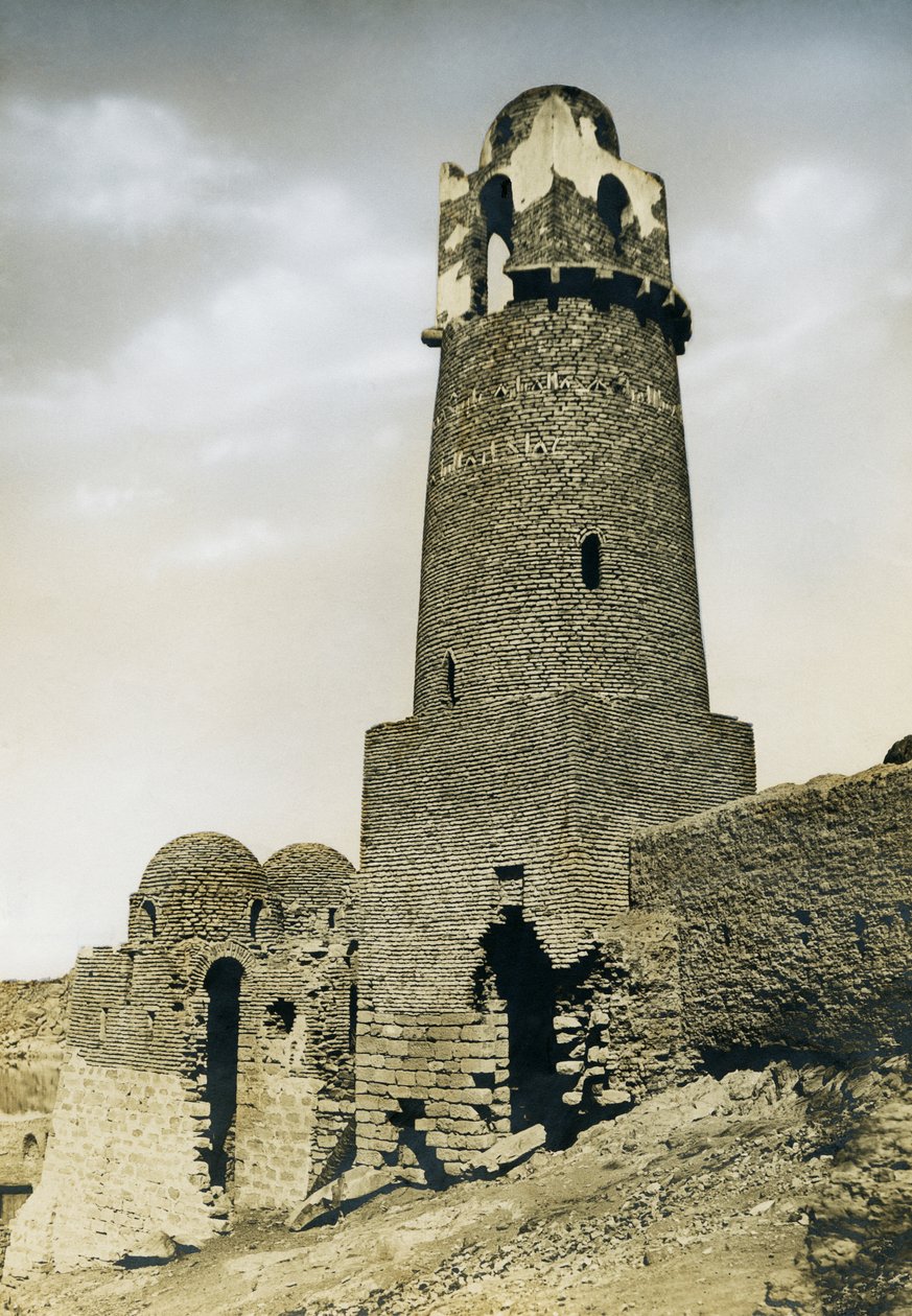 Minarett von al-Mashhad al-Bahari, nahe Assuan, Ägypten, Fotografie von Ugo Monneret de Villard von Ugo Monneret de Villard