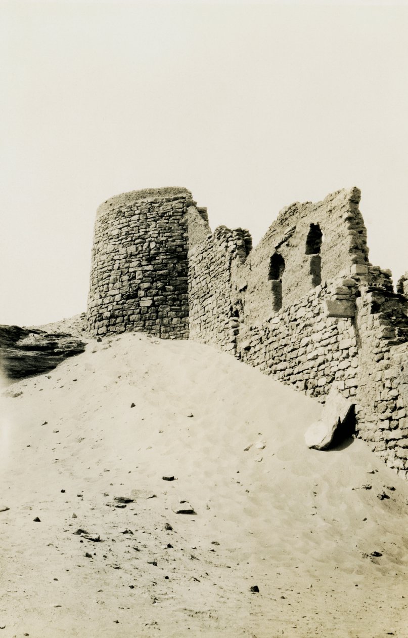 Turm des Klosters St. Simeon, Assuan, Ägypten von Ugo Monneret de Villard