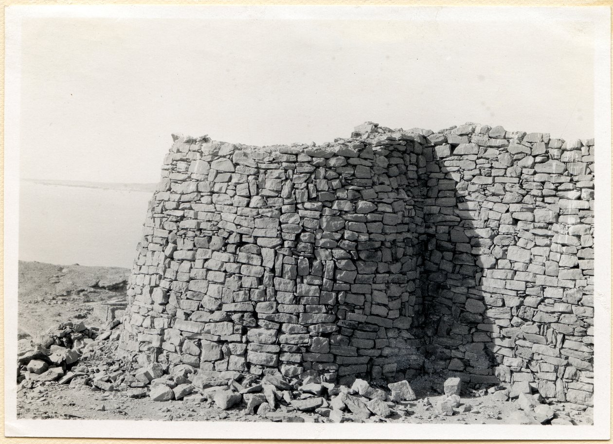 Turm der südöstlichen Ecke, Sabagura, Ägypten, Fotografie von Ugo Monneret de Villard von Ugo Monneret de Villard