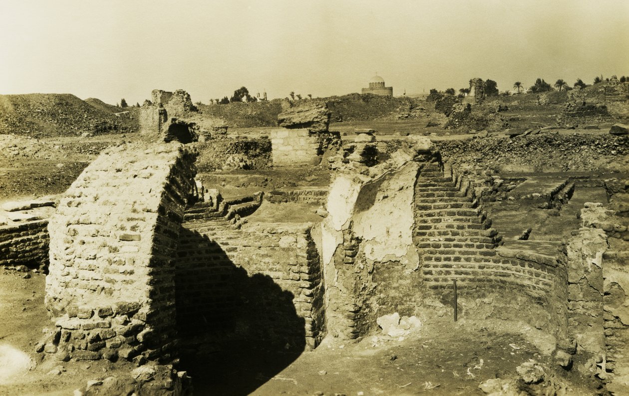 Dreilappiges Gebäude, al-Fustat, Ägypten, Fotografie von Ugo Monneret de Villard von Ugo Monneret de Villard