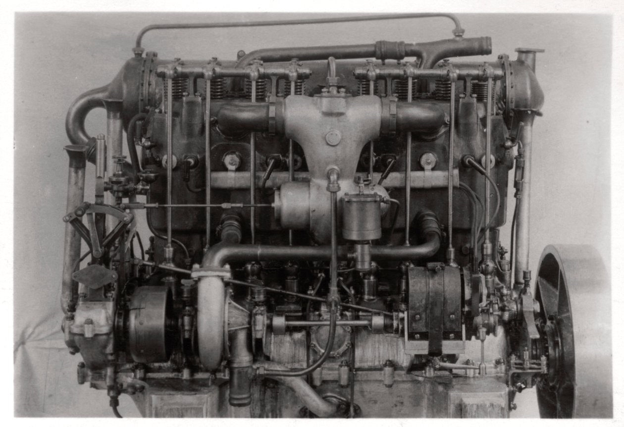 115 PS Daimler-Luftschiffmotor des Zeppelin LZ 6, um 1909-1910 1933 von Unbekannt