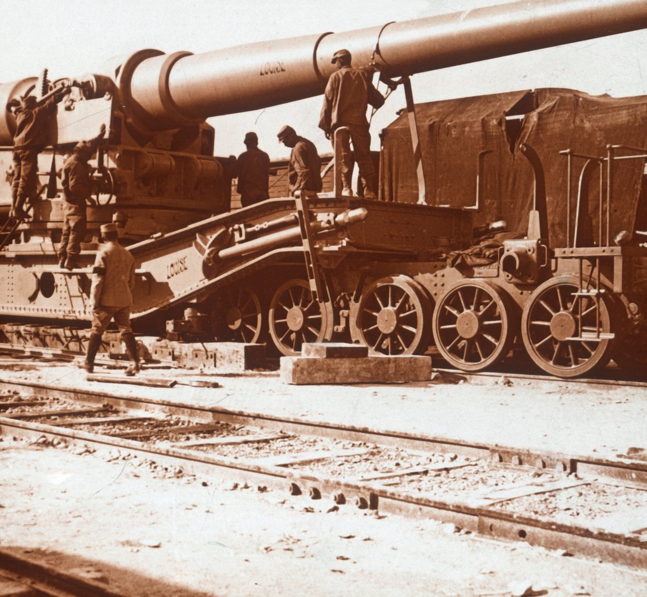 370 Eisenbahngeschütz namens Louise, Mailly, Nordfrankreich, um 1914-1918 von Unbekannt