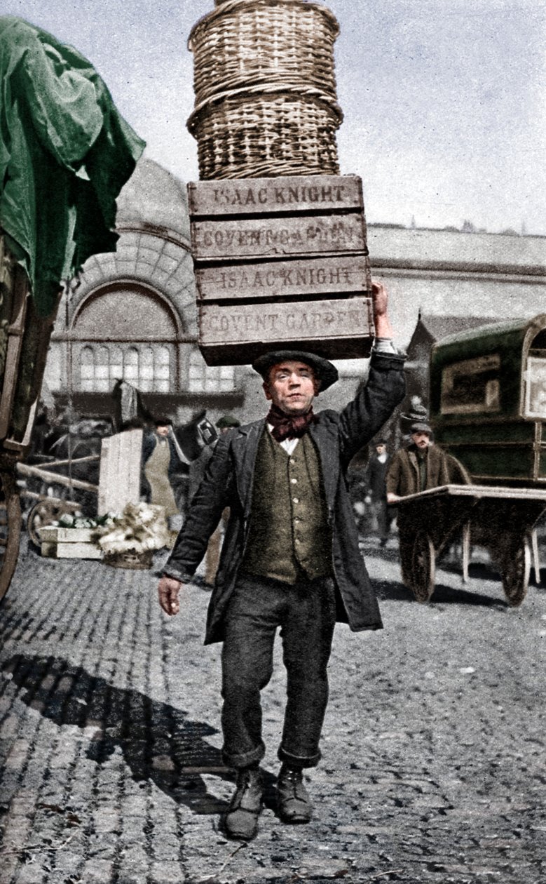 Ein Marktträger von Covent Garden, London, ca. 1922 von Unbekannt