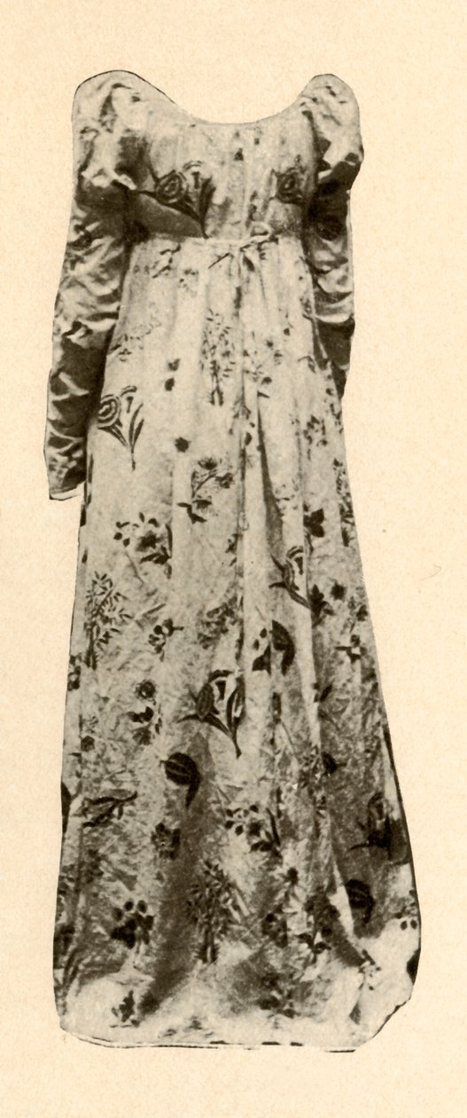 Ein Kleid aus bufffarbenem glasiertem Chintz, getragen von Madame Chevalier, um 1795, 1937 von Unbekannt