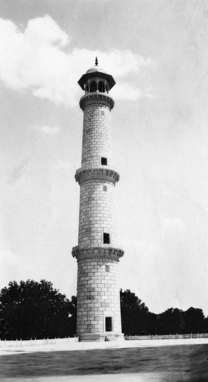 Ein Minarett am Taj Mahal, Agra, Indien, 1916-1917 von Unbekannt