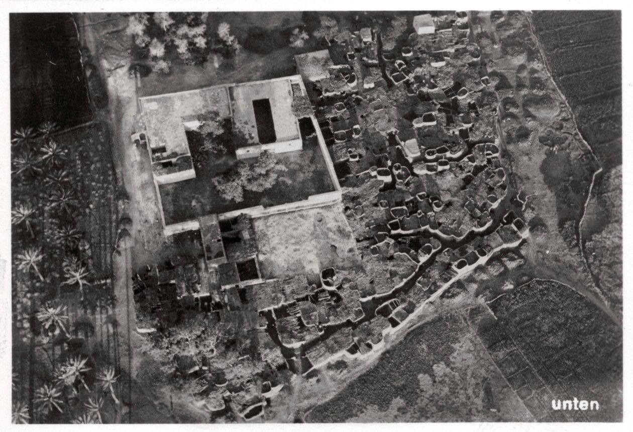 Luftaufnahme eines Dorfes, Ägypten, 1931-1933 von Unbekannt