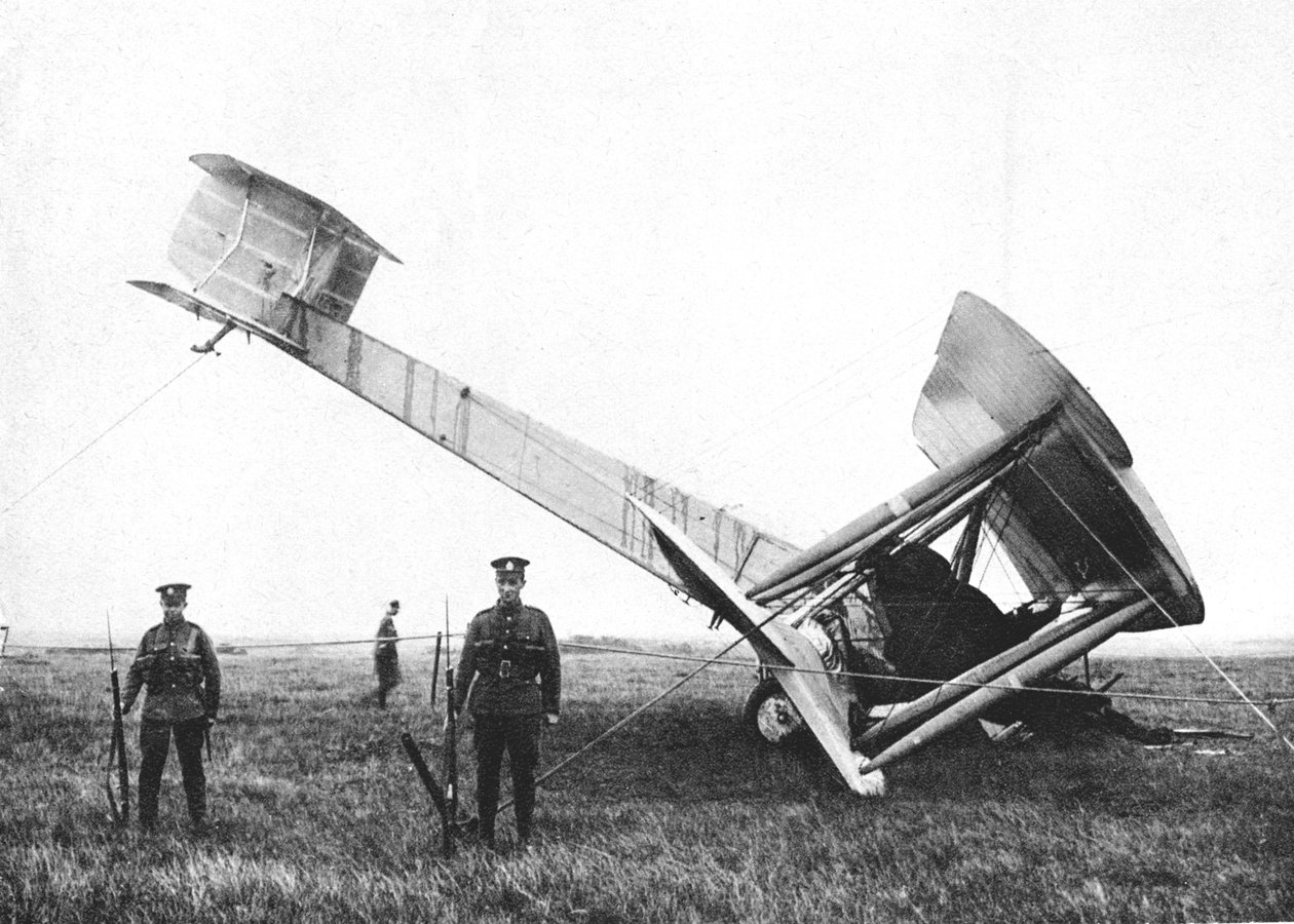Alcock und Browns Flugzeug nach dem ersten Nonstop-Transatlantikflug, 1919 von Unbekannt