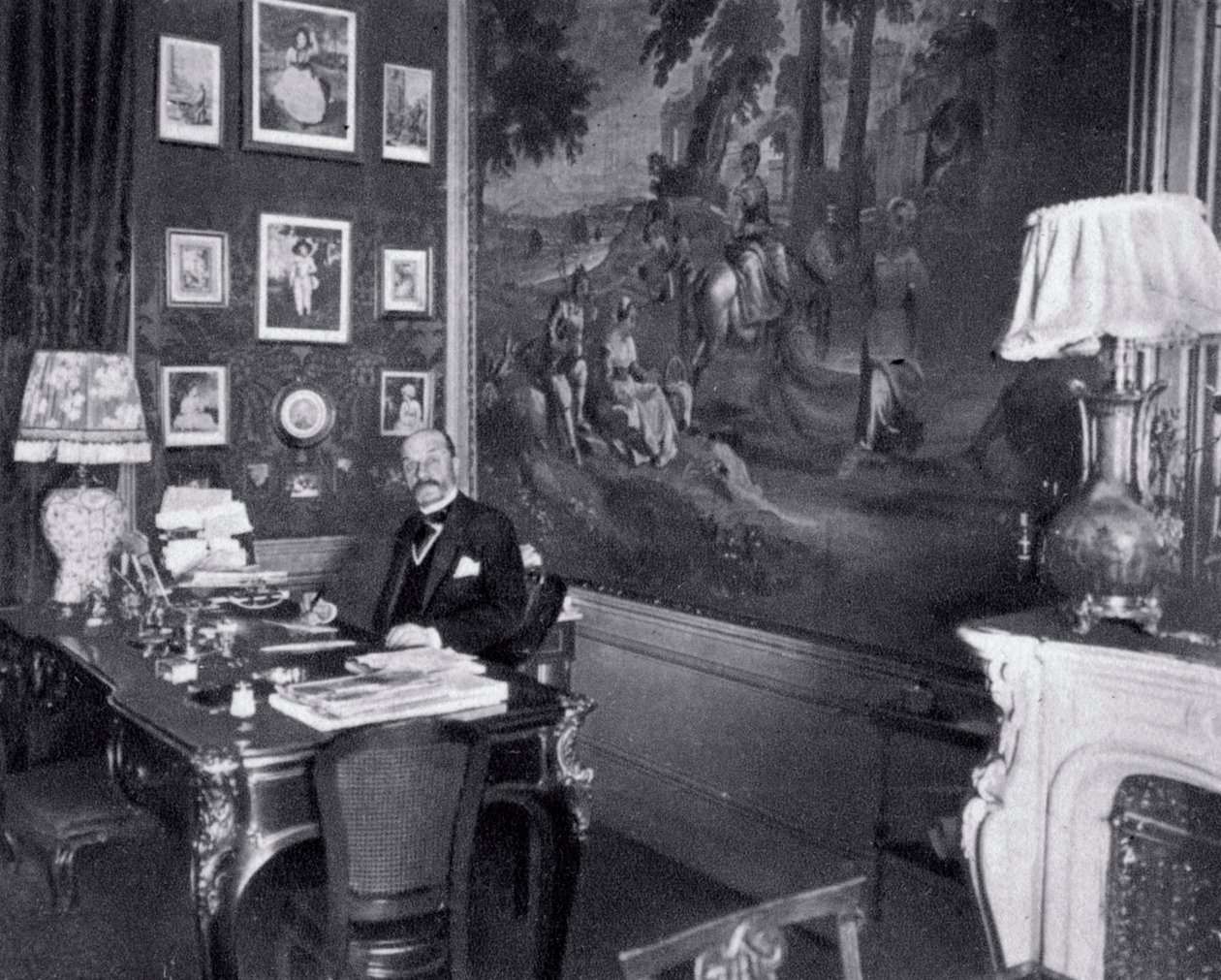 Alexandre Duval, französischer Restaurantbesitzer und Gesellschaftsfigur, 1900 von Unbekannt