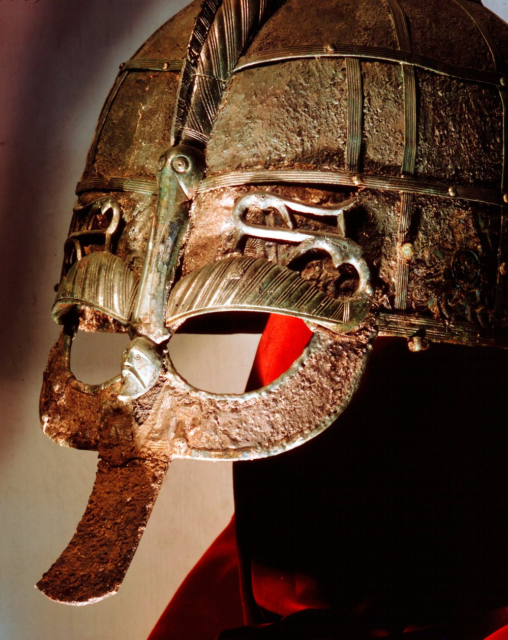Angelsächsischer Helm aus dem Sutton Hoo Schatz, 7. Jahrhundert von Unbekannt
