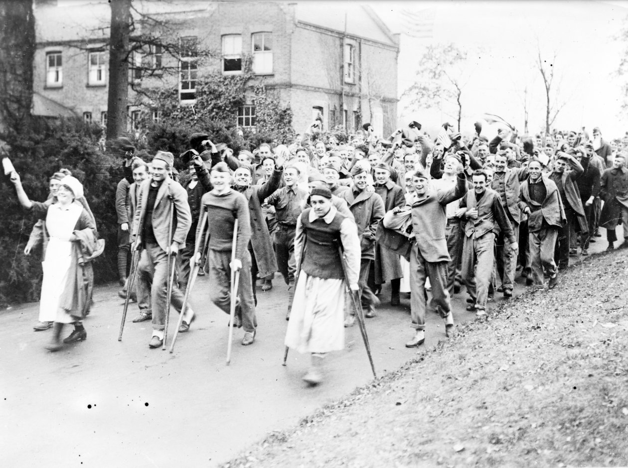 Waffenstillstandsparade im amerikanischen Krankenhaus in Dartford von Unbekannt