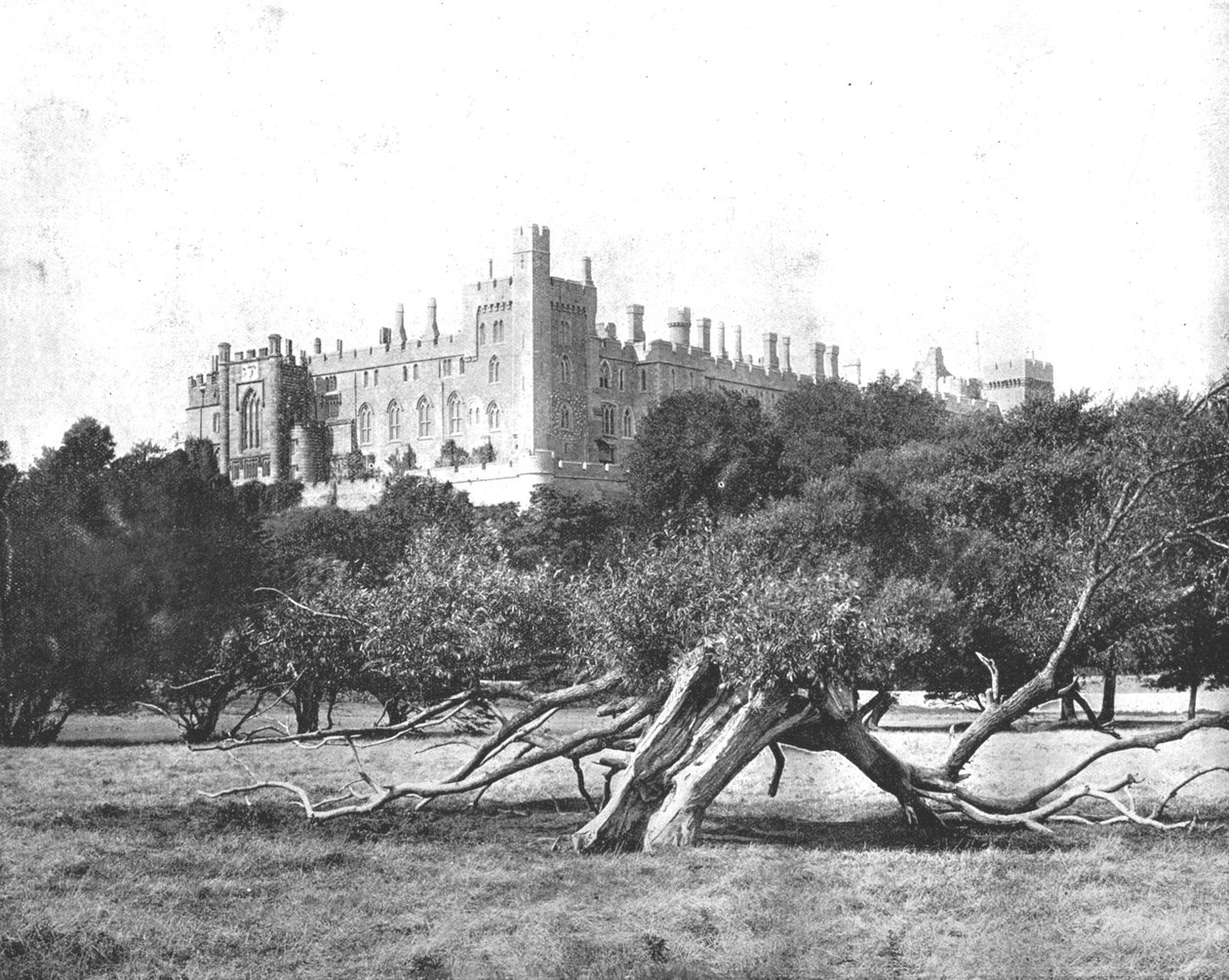 Arundel Castle, Sussex, 1894 von Unbekannt