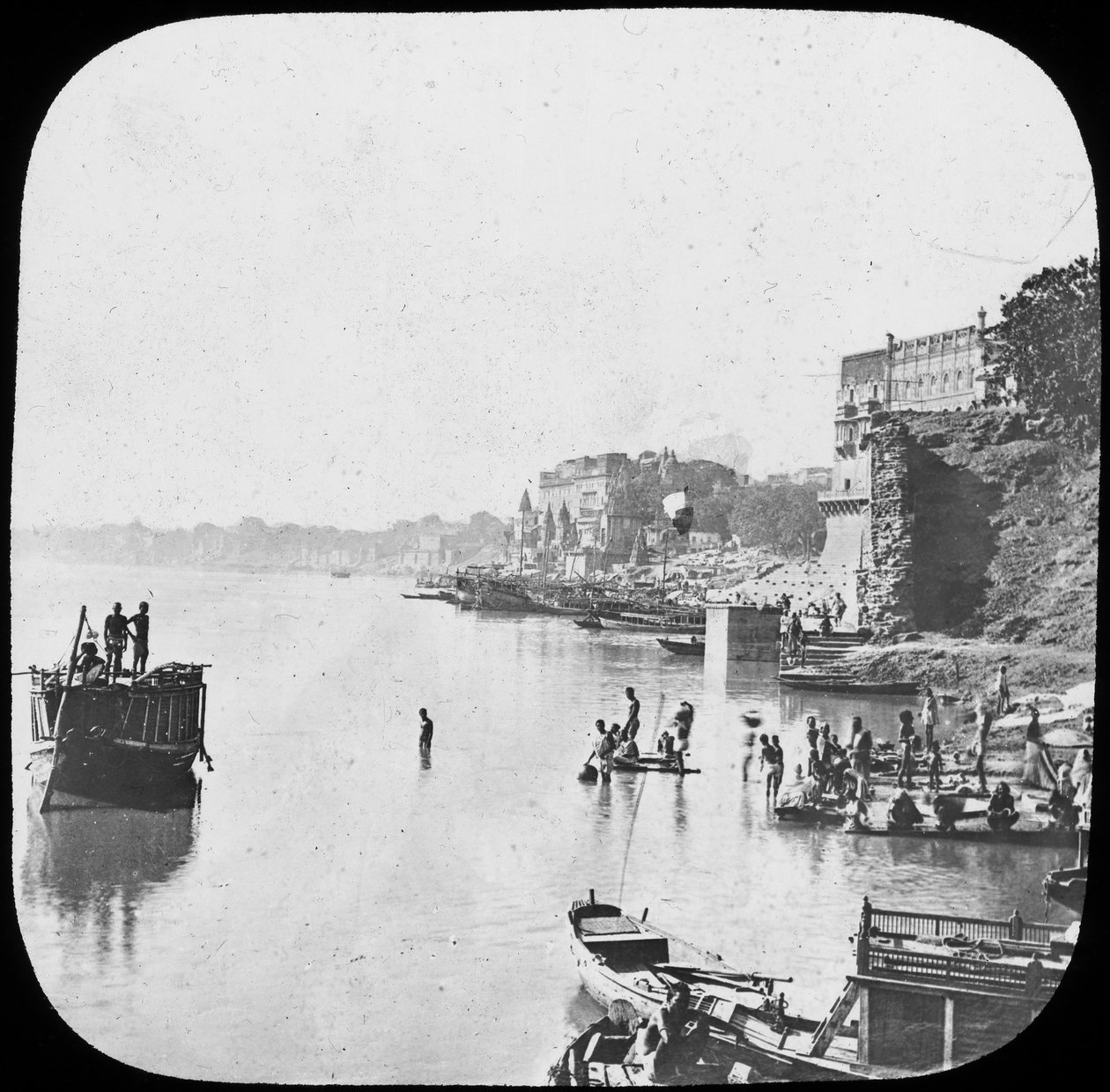 Badestelle in Benares, Indien, späte 19. oder frühes 20. Jahrhundert von Unbekannt