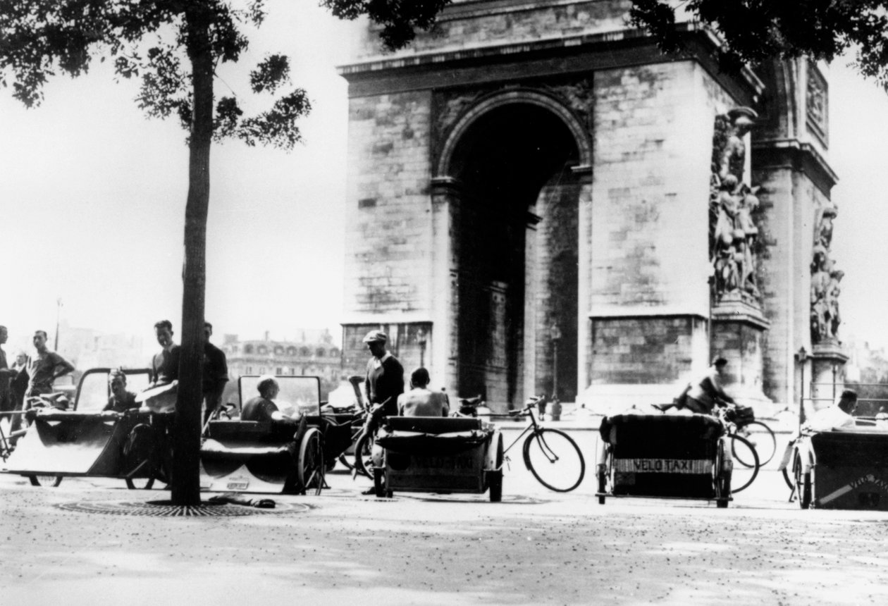 Fahrradtaxis auf der Place d