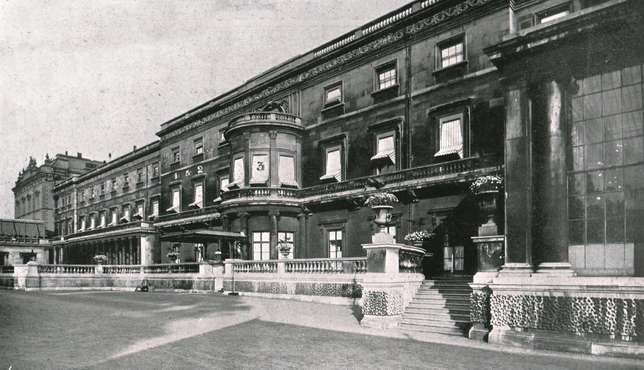 Buckingham Palace...zeigt den Raum, in dem der König starb, 1910 von Unbekannt