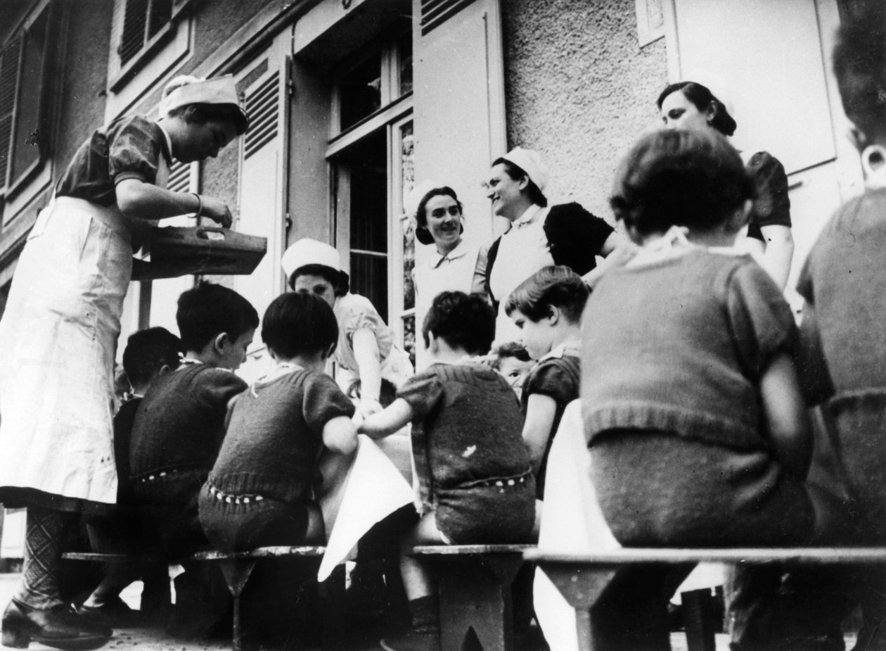Kinder in der Obhut des Gesundheitsministeriums, Frankreich, Zweiter Weltkrieg, 1940-1944 von Unbekannt