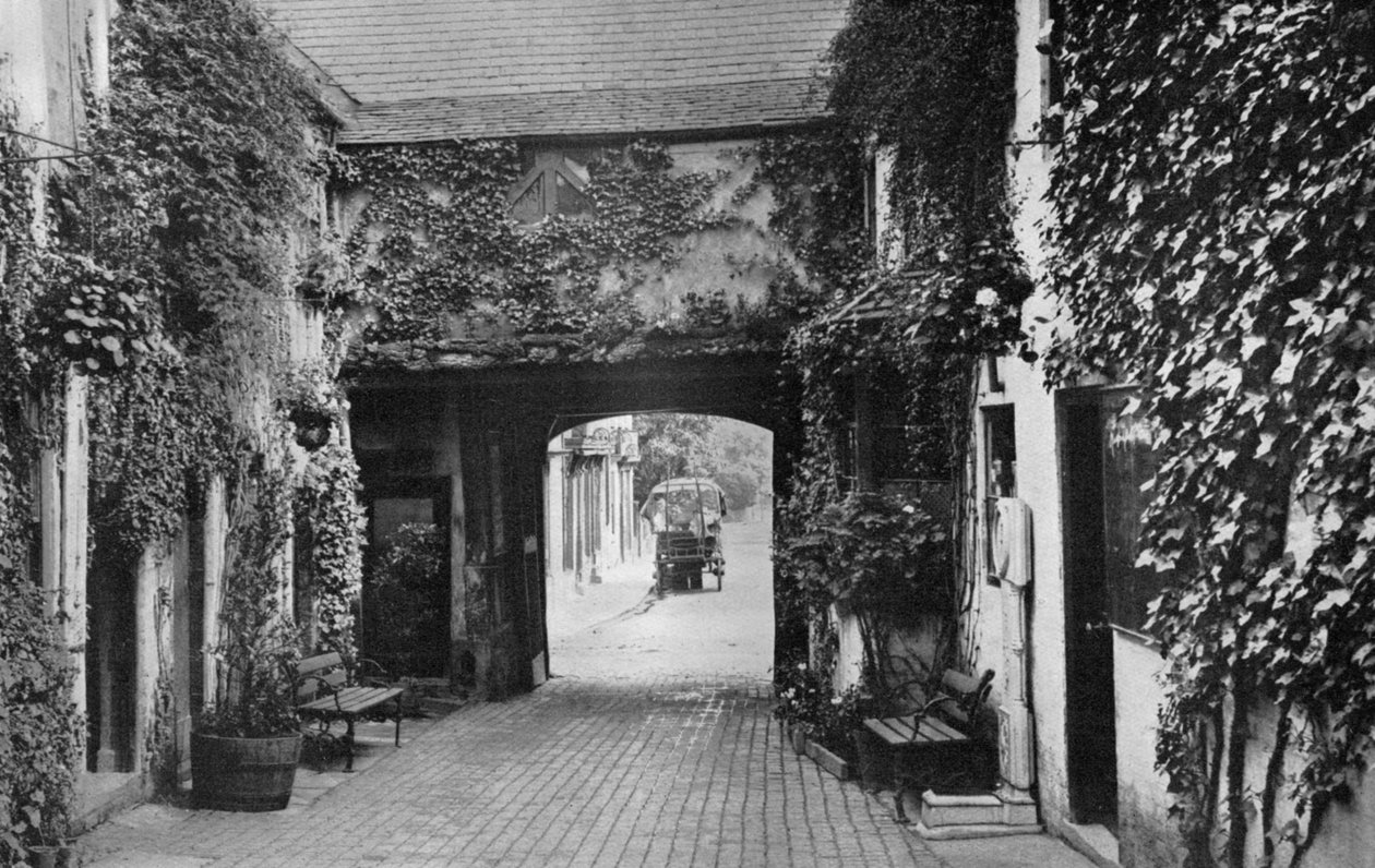 Hof des Saracens Head Gasthofs, Southwell, Nottinghamshire, 1924-1926 von Unbekannt