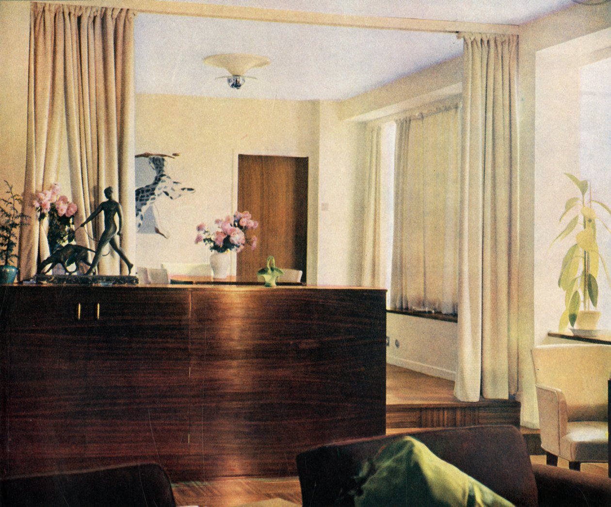 Essnische im Wohnzimmer im Sun House, Hampstead, London, 1937 von Unbekannt