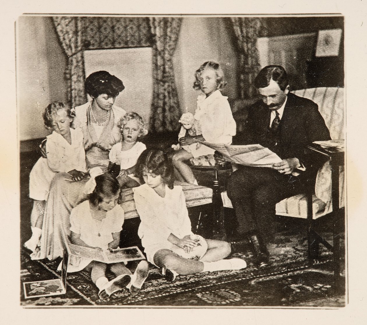 Kaiser Karl I. und seine Familie im Exil, 1920er Jahre von Unbekannt